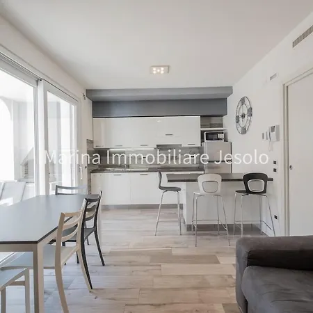 Oasi Beach Apartment Lido di Jesolo